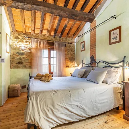 Beb Pulcino Nero Tatil Evi Scrofiano