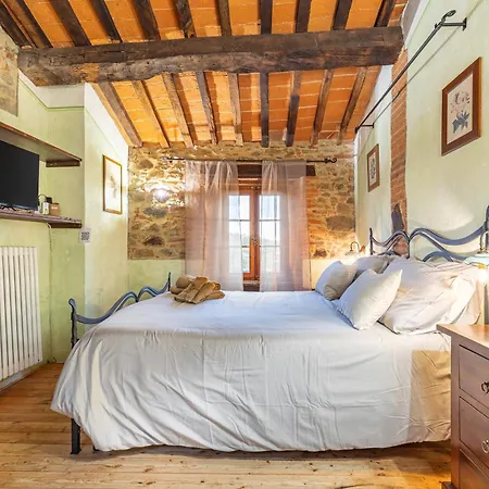 Tatil Evi Beb Pulcino Nero Scrofiano